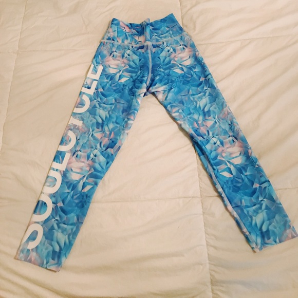 Soul Cycle Cropped Leggings - Picture 3 of 4